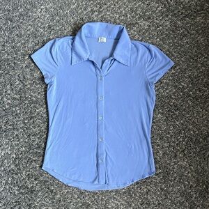 Aritzia Pose button up t-shirt